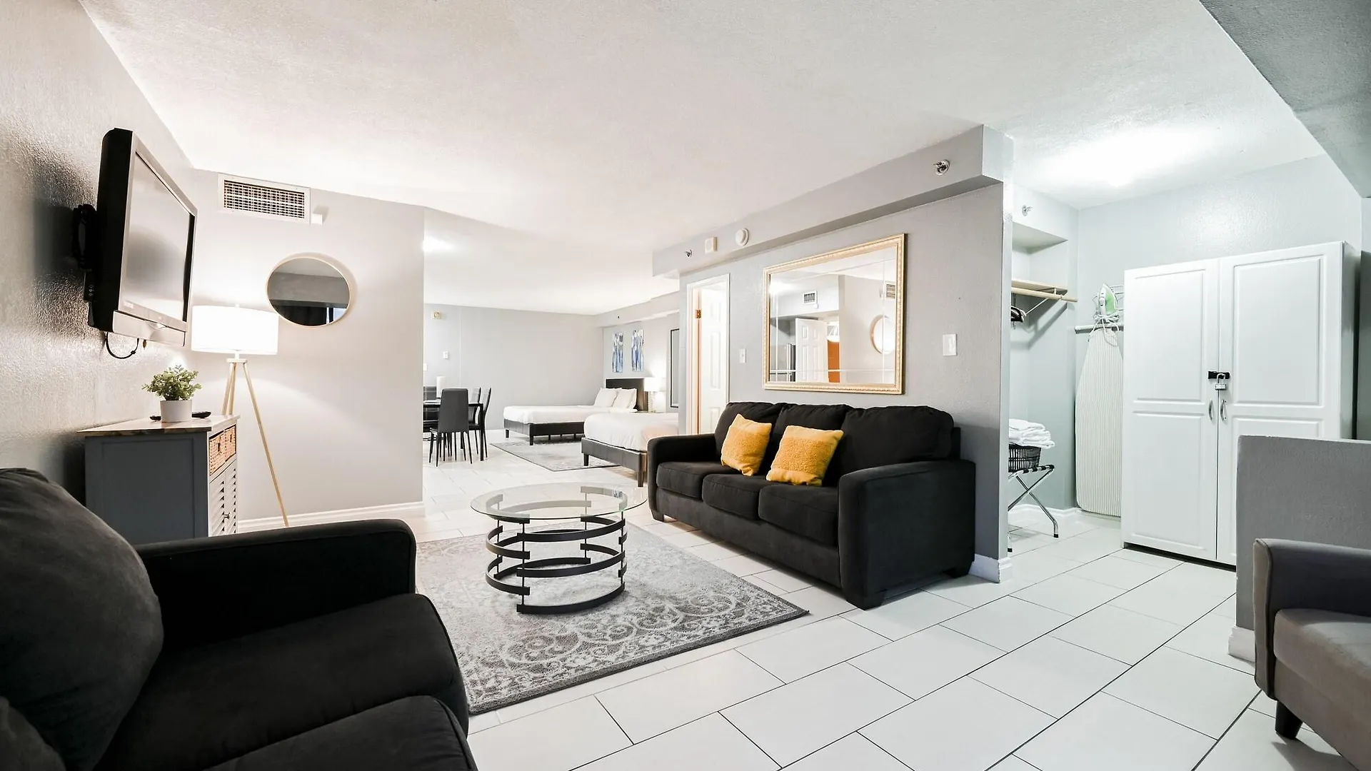 Jockey Club Suites Las Vegas Hotel