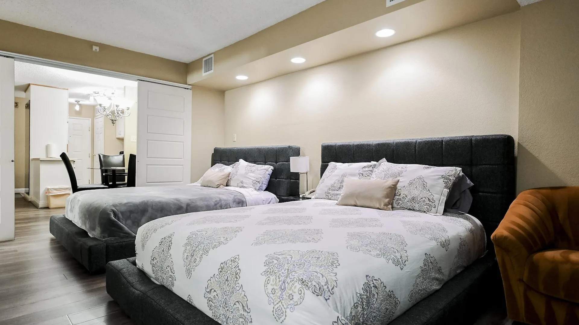 Jockey Club Suites Las Vegas Hotel